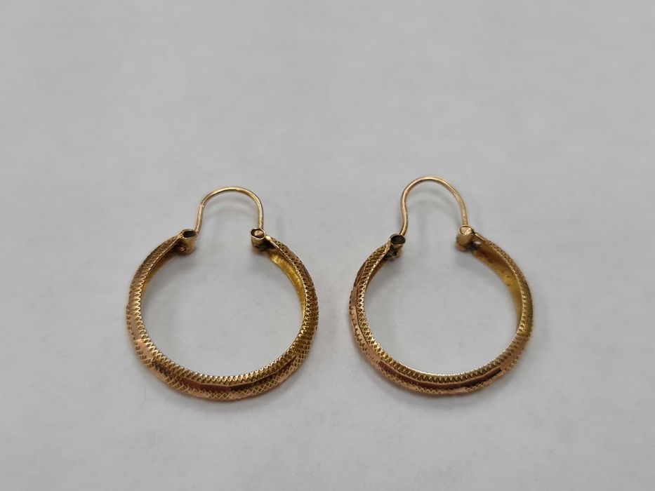 Piękne złote kolczyki damskie/ 585/ 2.17 gram/ Owalne/ Lite złoto