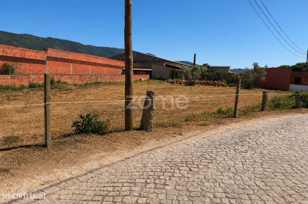 Terreno com 965.200 m² a 5 minutos do centro de Chaves