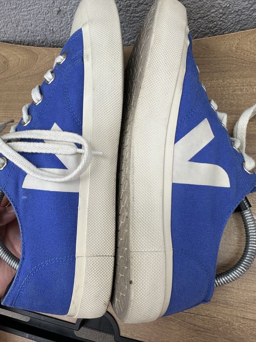 Veja Wata II Low Canvas Paros Pierre trampki