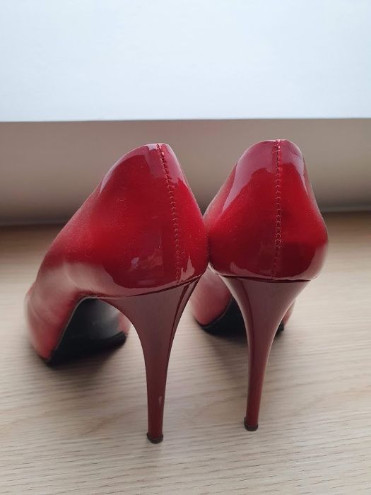 Szpilki Prima Moda r. 38 czerwone skóra !!!