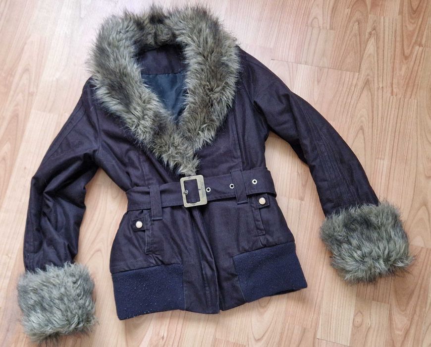 Brązowa krótka kurtka z futerkiem Adidas S