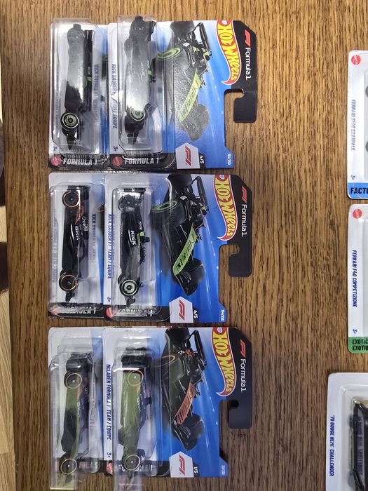 Колекційні машинки Hot Wheels & Bburago F1 (Ferrari, Porsche, JDM, McLaren)