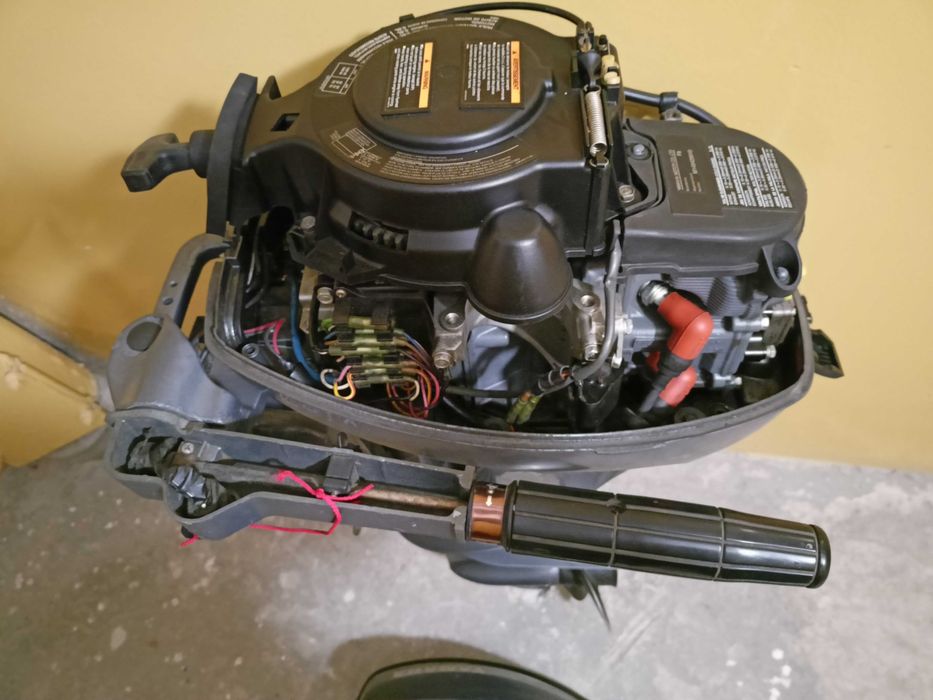 Sprzedam silnik zaburtowy Yamaha 8km czterosuw