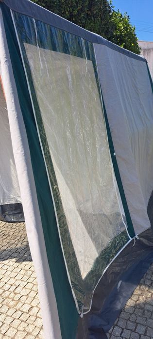 Tenda campismo com 2 quartos, em ótimo estado