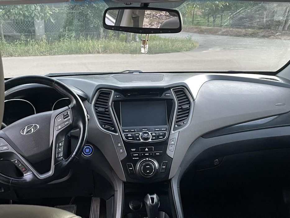 продам автомобіль Hyundai Santa fe