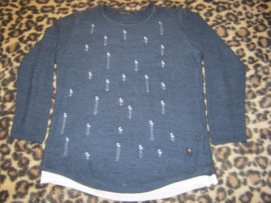 Oryginalny sweter "RED BRIDGE", rozmiar "M".