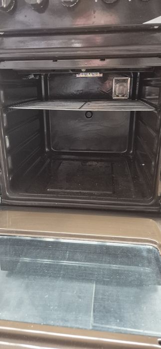 Kuchenka gazowa elektryczna