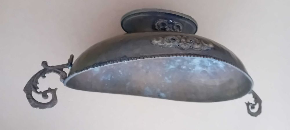 Centro de mesa em estanho muito antigo