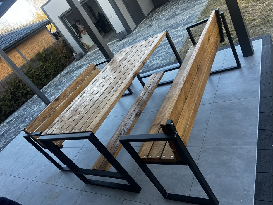 Meble ogrodowe debowe.