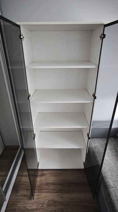Witryna regał szklany loft meblowy