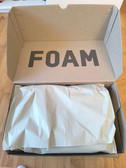 Yzy Foam RnR Novo tamanho 43