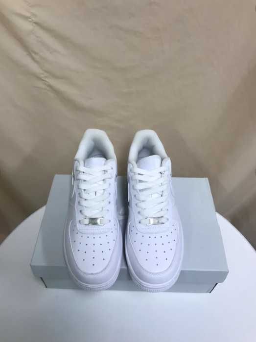 Nike Air Force 1 Białe 37.5