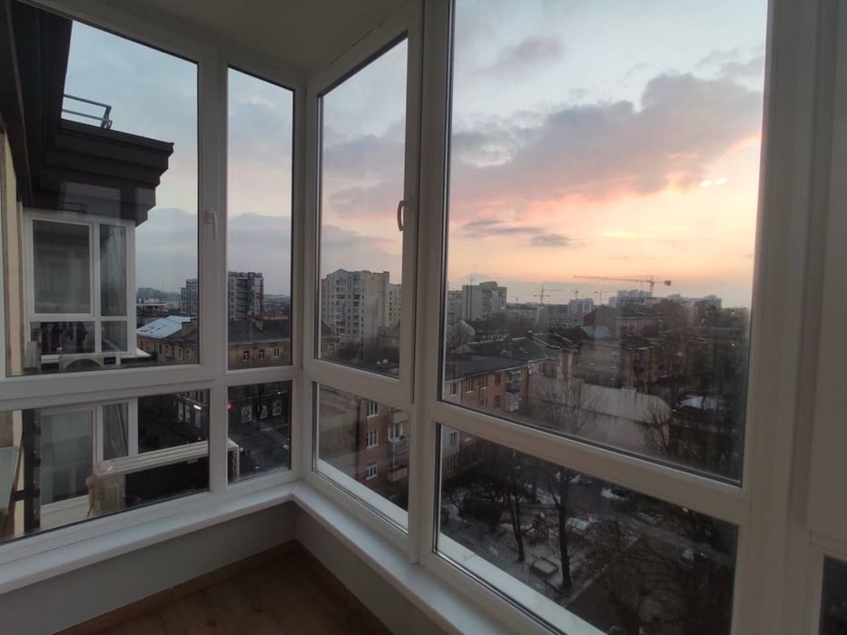 Замена подоконника. Изготовление окон. Ремонт балкона. Установка ролет