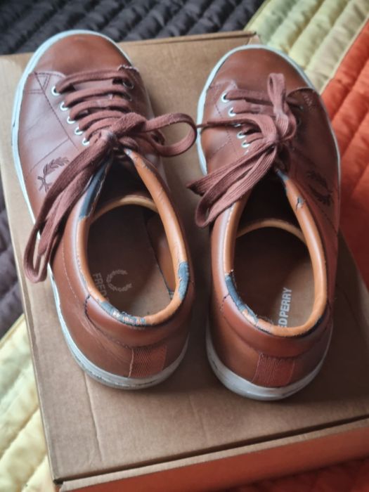 Sapatilhas castanhas de homem Fred Perry n°41  SP 090