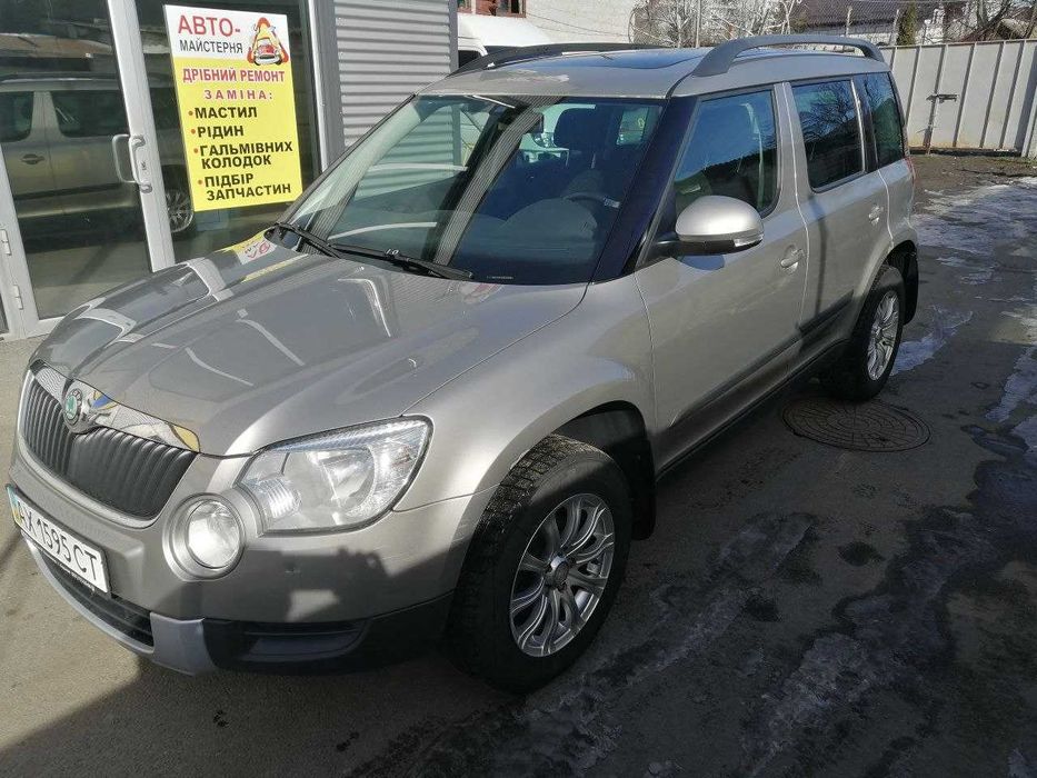 Шкода Йети 2012, 220 т.км., бензин 1,8 л, 152 к.с. TSI, 4х4, 6 мех КП.