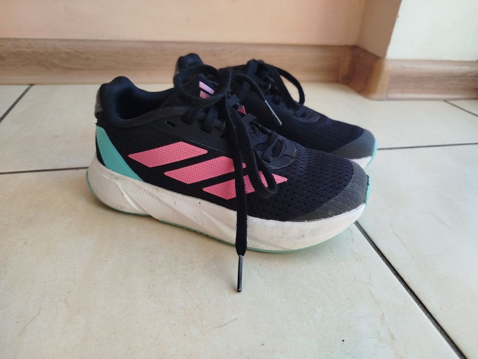 Кросівки Adidas оригінал розмір 29/30