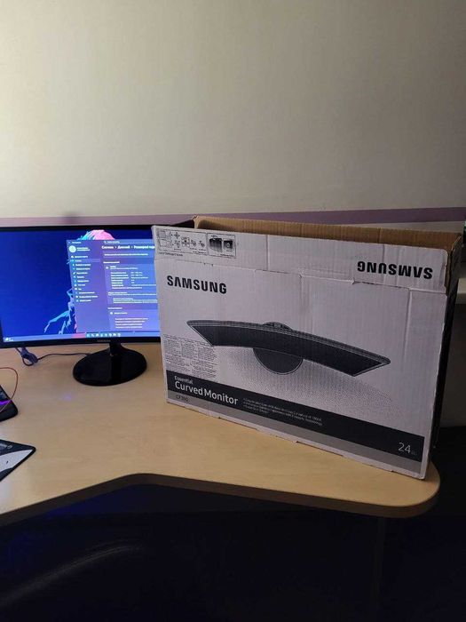 Монітор Samsung C24F390FHI