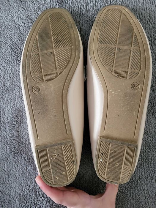 Bege shoes for women