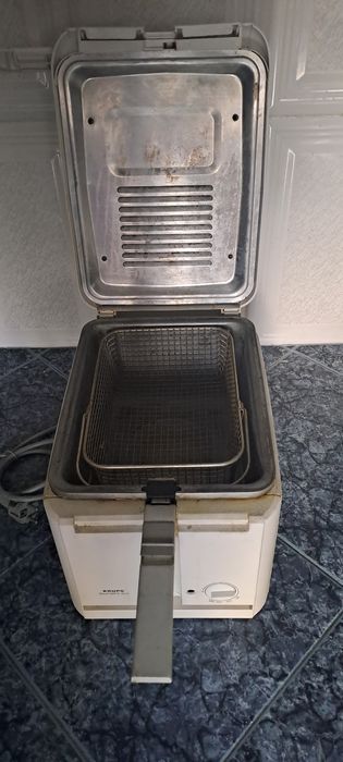 Fritadeira a óleo, eléctrica