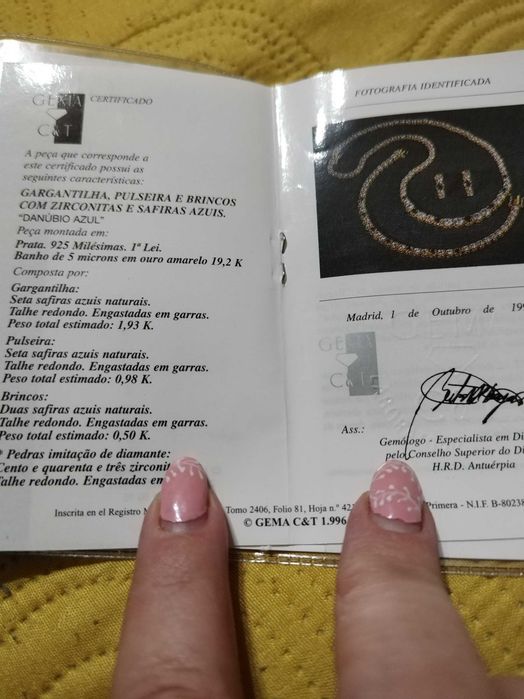 Gargantilha,pulseira e brincos com zicornias e safiras azuis