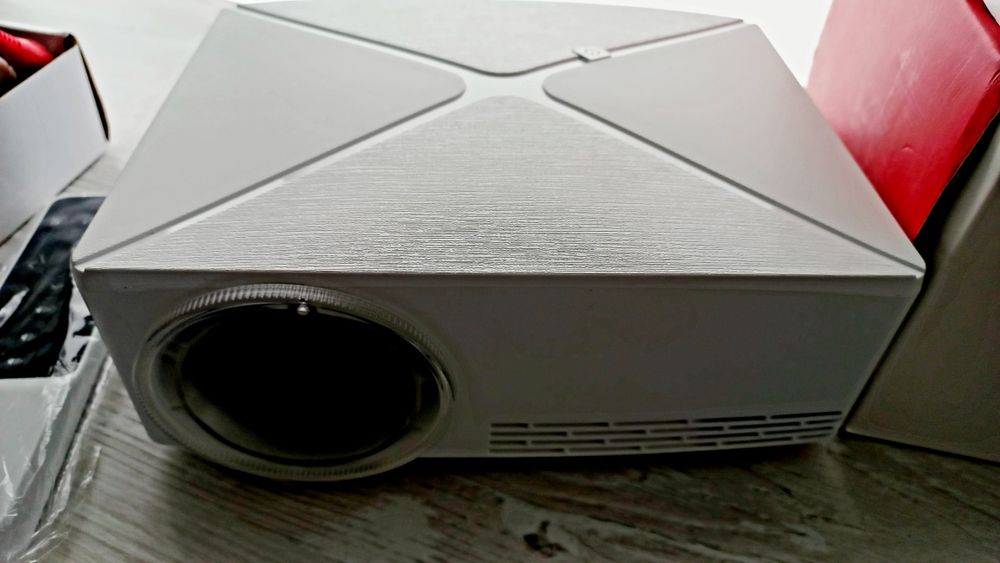 Мультимедийный HD проектор C80 1280×720 White