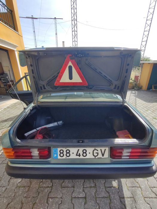 Mercedes-Benz 190 D 2.5 Turbo Automático (W201)