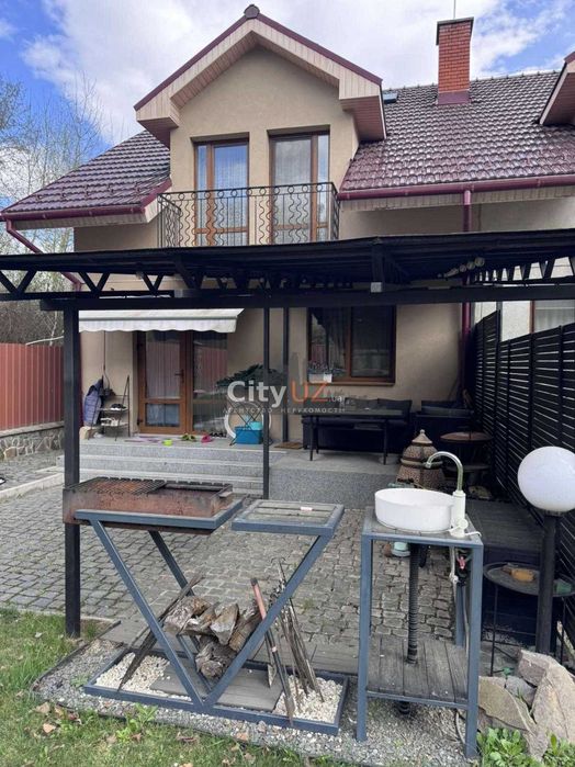 Продається дуплекс на Джерельній