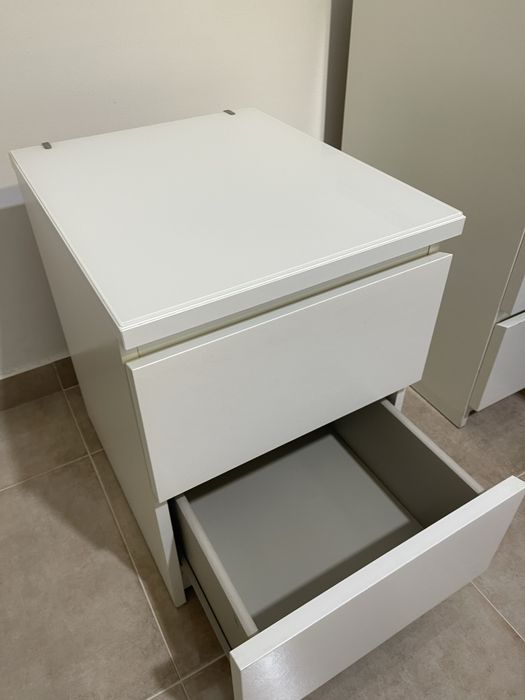 Mesa de cabeceira malm ikea