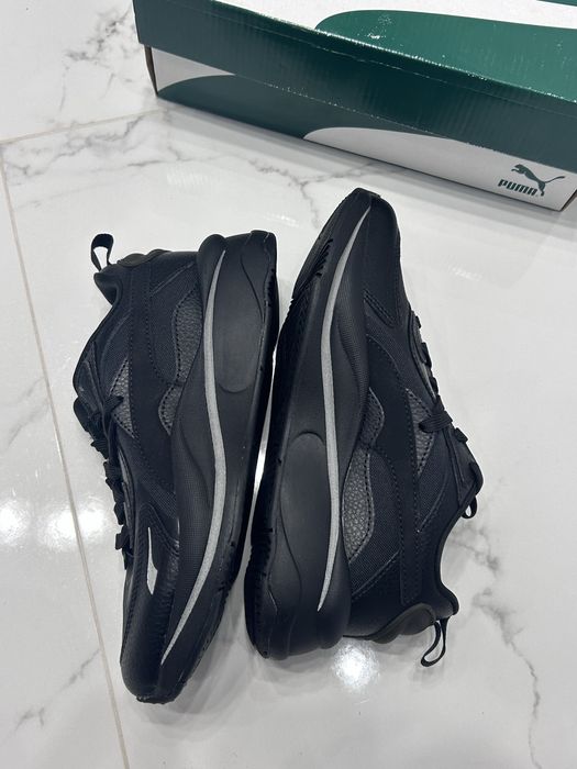 Puma RS curve night