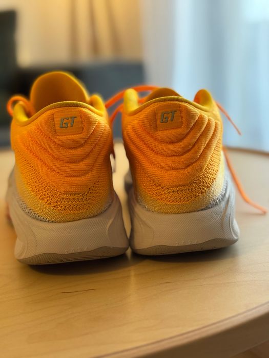 Nike GT Hustle 3 “Laser Orange”