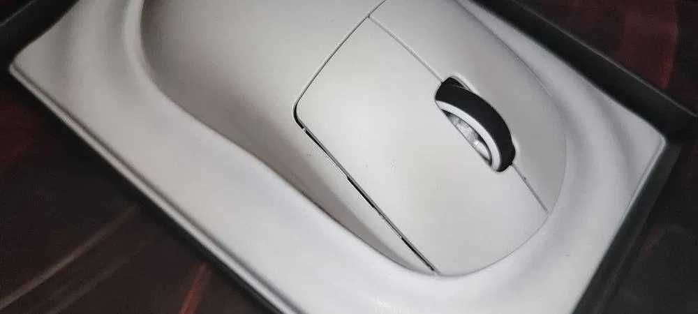 G Pro X Superlight 2 — без даблкліку, топ для Valorant/CS