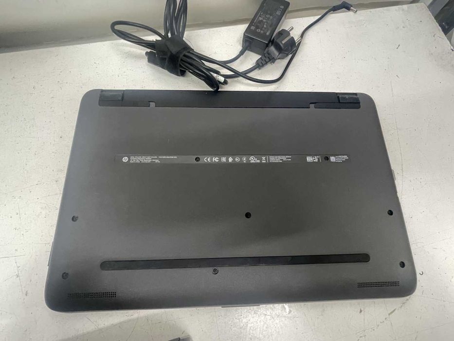 Ноутбук Acer Aspire ES1 сверхлегкий, батарея 4 часа