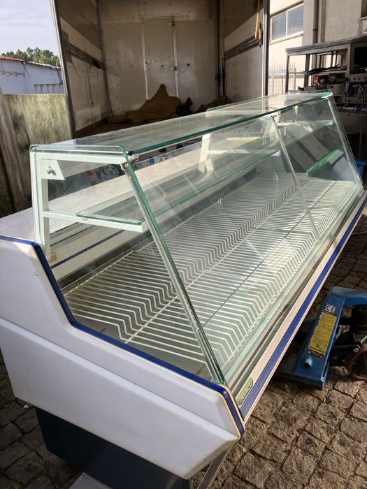 Vitrine refrigerada - Excelente