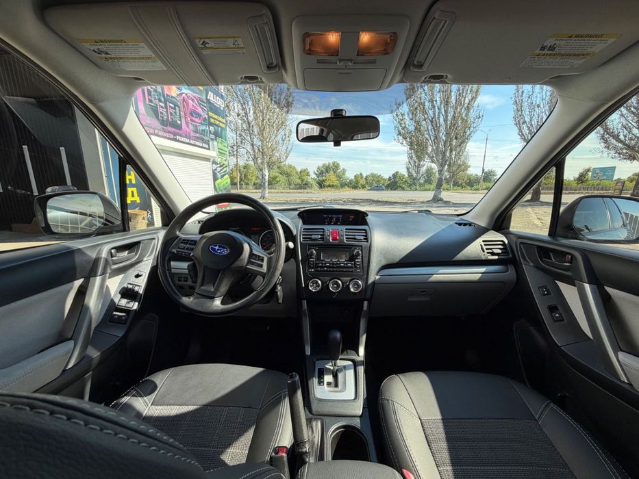 Продам Subaru Forester 2015 год, 2.5 бензин