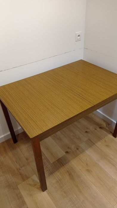 Oddam za darmo stół w stylu vintage