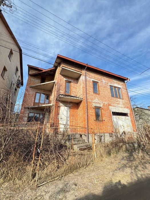 Продаж будинок 296 м² гараж та підвал, Львів