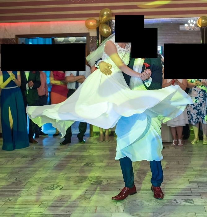 Suknia ślubna z muślinu