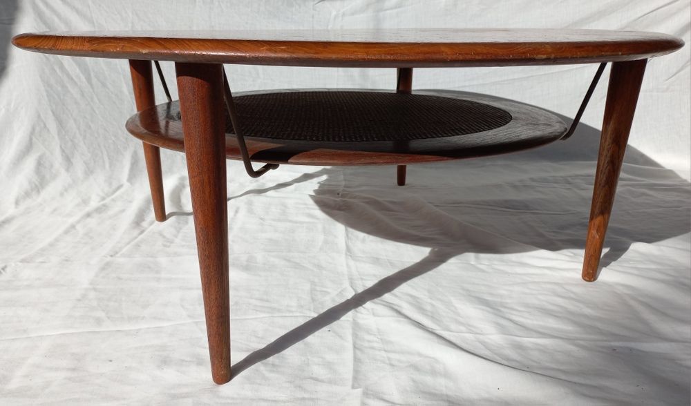 Coffee table  by Peter Hvidt for France & Son