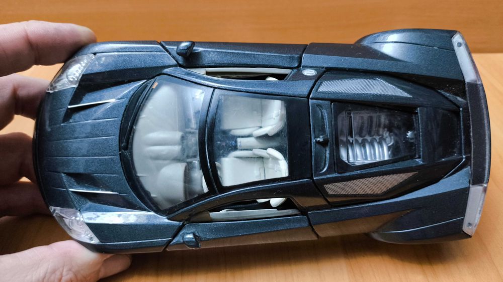 Колекційна модель Chrysler ME Four Twelve 1.24 Maisto