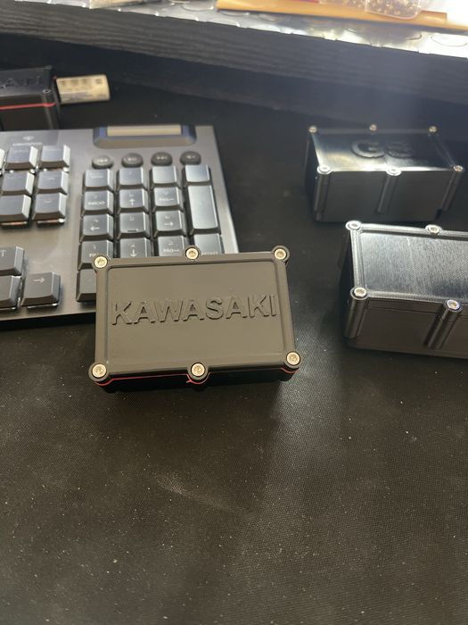 Caixa para via verde estanque para instalacao  em motociclos