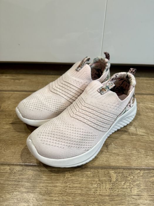 Buty skechers wsuwane