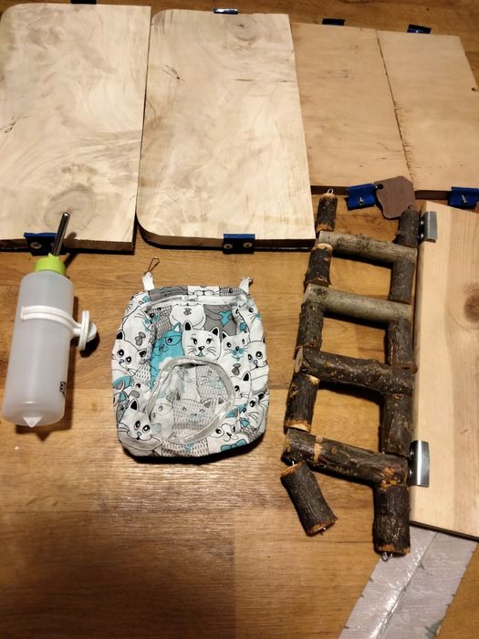 Продам лесенка, деревянные полочки  для шиншиллы. Для грызунов