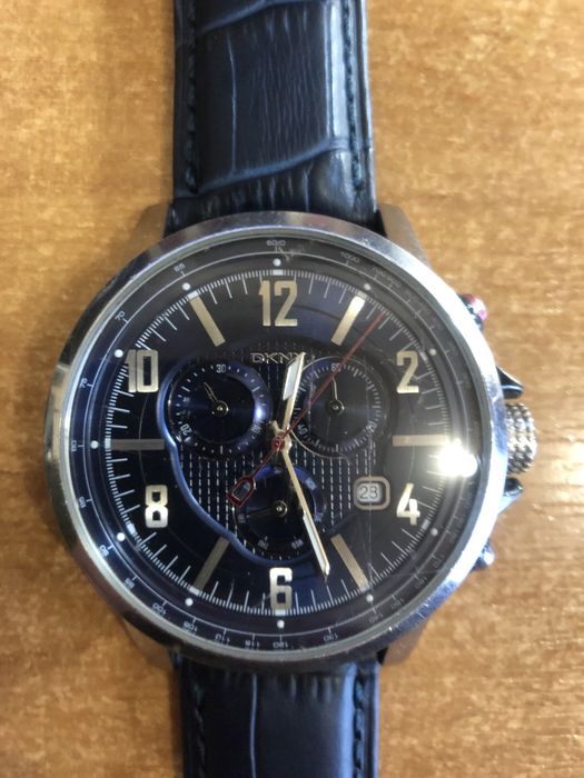 Продам часы DKNY NY1373