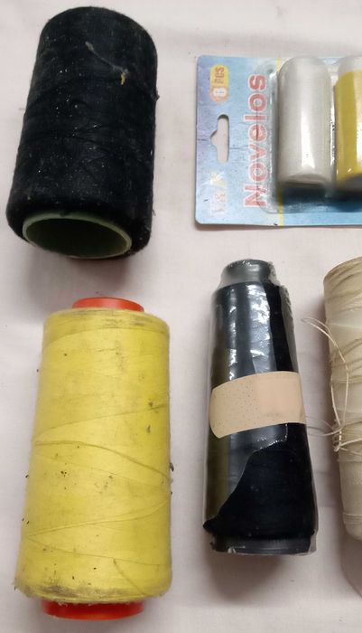 Tesouras, agulhas, linhas de coser e outros, tudo por 5€