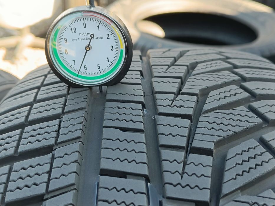 Шини 225/50R17  98R Hankok 4шт