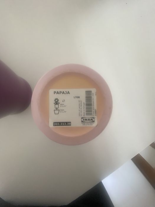 Vasos de pequena dimensao em louça IKA