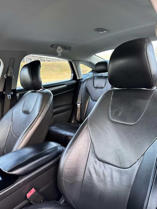 Ford Fusion Titanium      2014