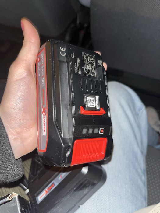 Conjunto de Carregador e Bateria EINHELL Pxc Starter Kit 18V 2,5Ah