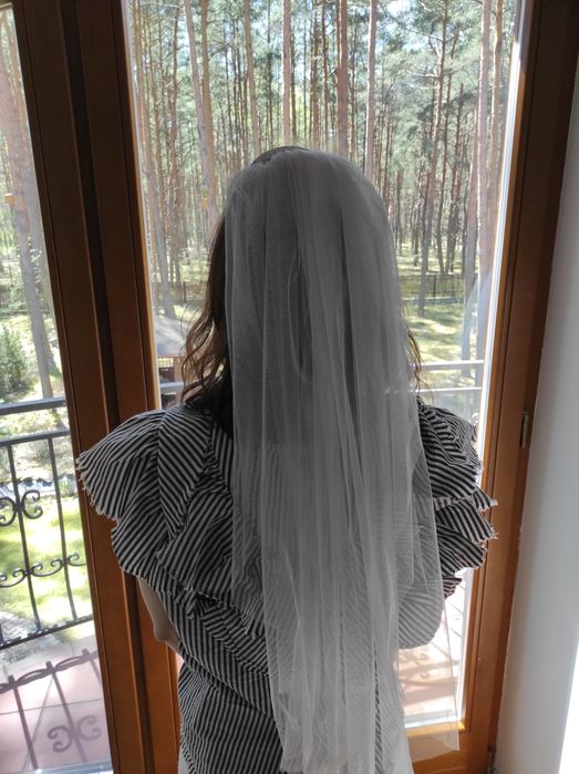 nowy krótki welon ślubny biały Viola Piekut