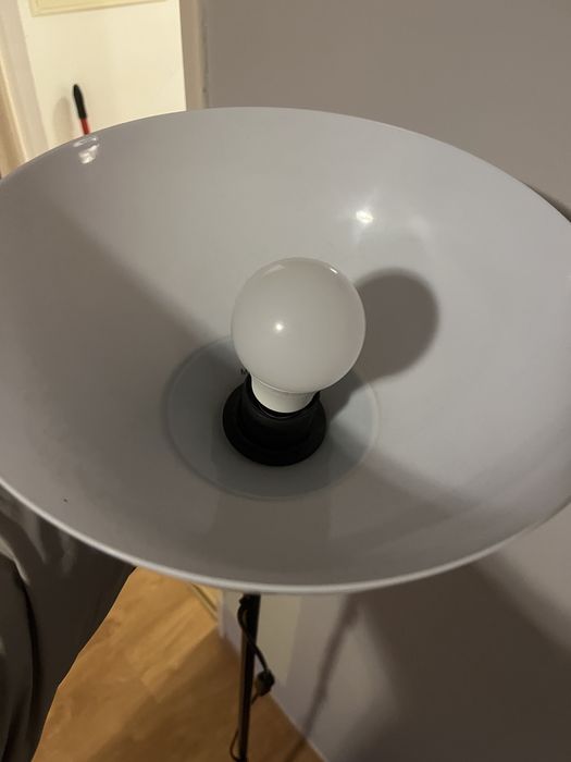 Candeeiro de pé Ikea